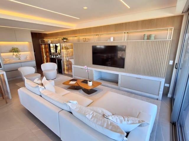 Foto do Apartamento - Água Verde, Apartamento Novo, totalmente Mobiliado, acabamentos de luxo, 3 suítes e 3 vagas. | Imobiliária GreenVille