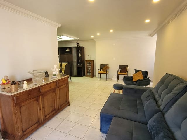 Apartamento 4 quartos e 1 banheiro, à venda, no bairro Manaíra em João Pessoa