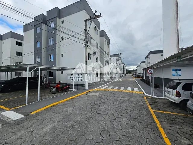 Apartamento 2 quartos e 1 banheiro, para alugar, no bairro Pachecos em Palhoça