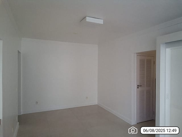 Foto do Apartamento - Excelente apartamento no Leblon para locação! localizado no metro quadrado mais valorizado do Rio de janeiro - 2 quartos, sendo uma suíte 80m²- | GrupoApi