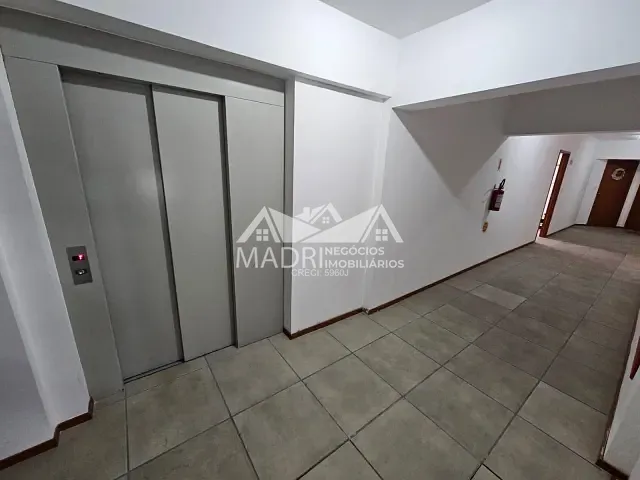 Apartamento 2 quartos e 1 banheiro, para alugar, no bairro Real Parque em São José