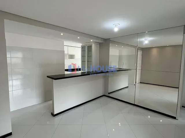 Apartamento com 79m² 2 quartos e 2 banheiros, para alugar, no bairro Nossa Senhora da Vitória em Ilhéus