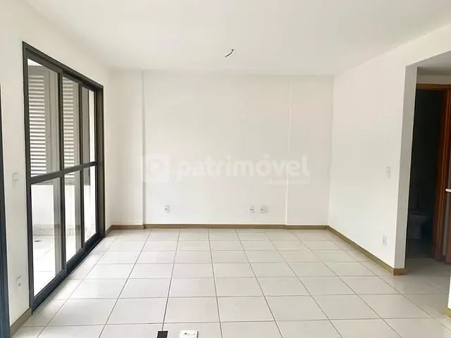 Apartamento com 147m² 2 quartos e 2 banheiros, à venda ou para alugar, no bairro Itaipava em Petrópolis