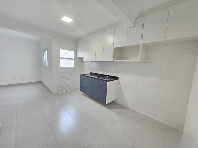 Apartamento 3 quartos e 1 banheiro, para alugar, no bairro Vila Valparaíso em Santo André
