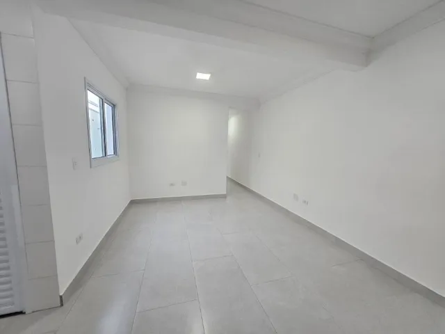 Apartamento 3 quartos e 1 banheiro, para alugar, no bairro Vila Valparaíso em Santo André