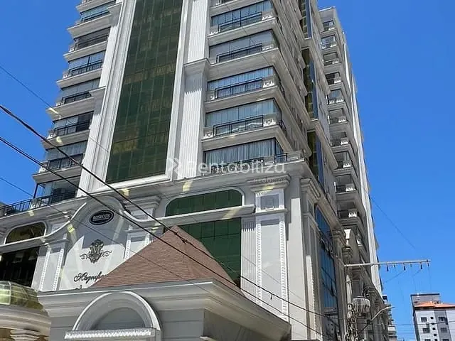 Apartamento 4 quartos e 5 banheiros, à venda, no bairro Meia Praia em Itapema