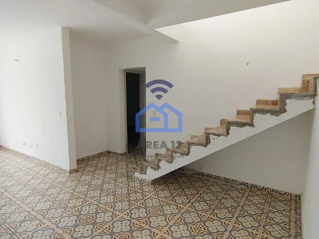 Apartamento 3 quartos e 1 banheiro, para alugar, no bairro Cidade Jardim em Caraguatatuba