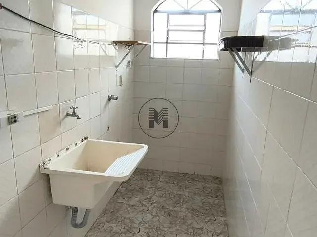 Apartamento 3 quartos e 1 banheiro, para alugar, no bairro Jardim Ícaro em Guaratinguetá