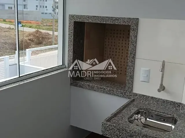 Apartamento 2 quartos e 2 banheiros, à venda, no bairro São Sebastião em Palhoça
