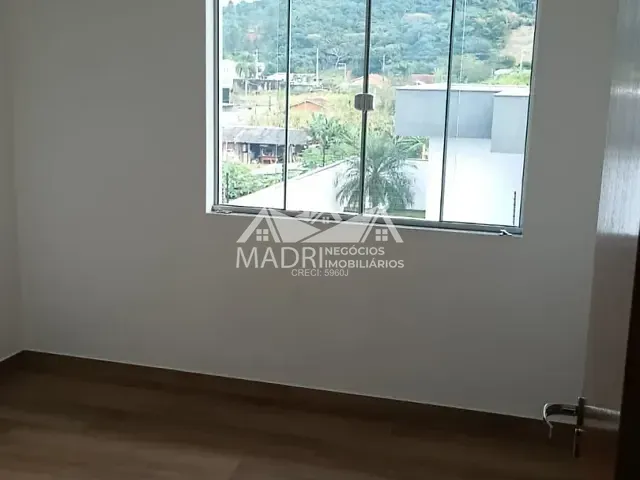 Apartamento 2 quartos e 2 banheiros, à venda, no bairro São Sebastião em Palhoça