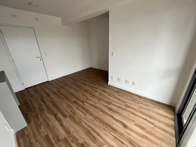 Apartamento 2 quartos e 2 banheiros, para alugar, no bairro Vila Assunção em Santo André