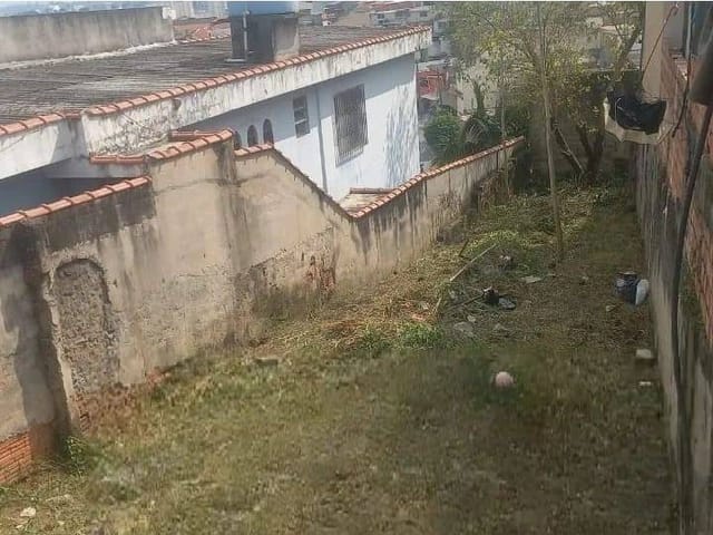 Terreno com 160m², à venda, no bairro Vila Palmares em Santo André