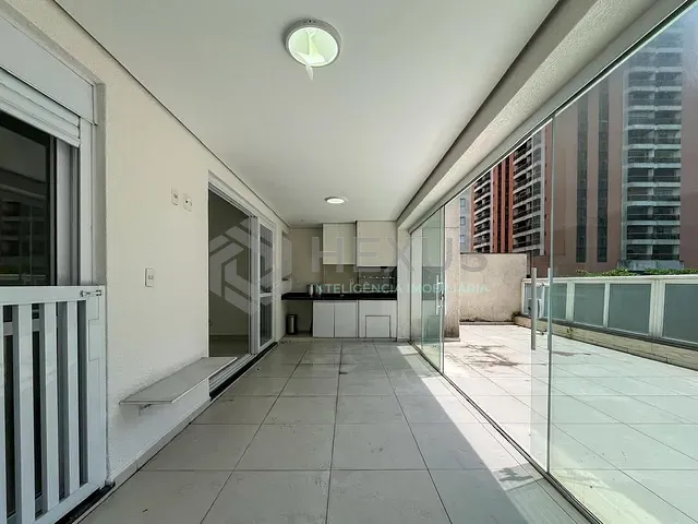 Apartamento 3 quartos e 2 banheiros, à venda, no bairro Pitangueiras em Guarujá