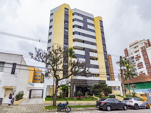 Apartamento 2 quartos e 1 banheiro, para alugar, no bairro Bigorrilho em Curitiba