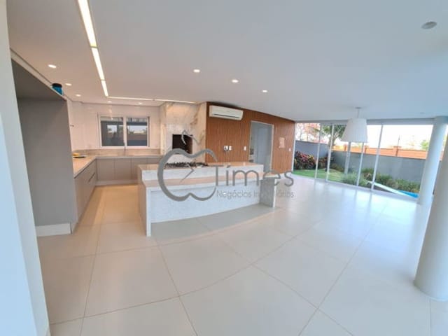 Apartamento com 243m² 5 quartos e 5 banheiros, à venda, no bairro Setor Oeste em Goiânia