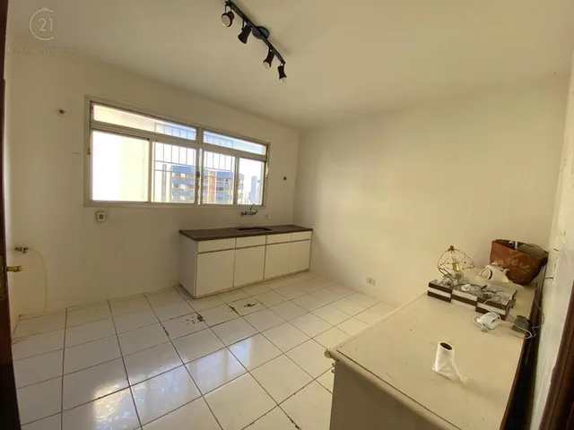 Apartamento com 131m² 3 quartos e 3 banheiros, à venda, no bairro Centro em Londrina