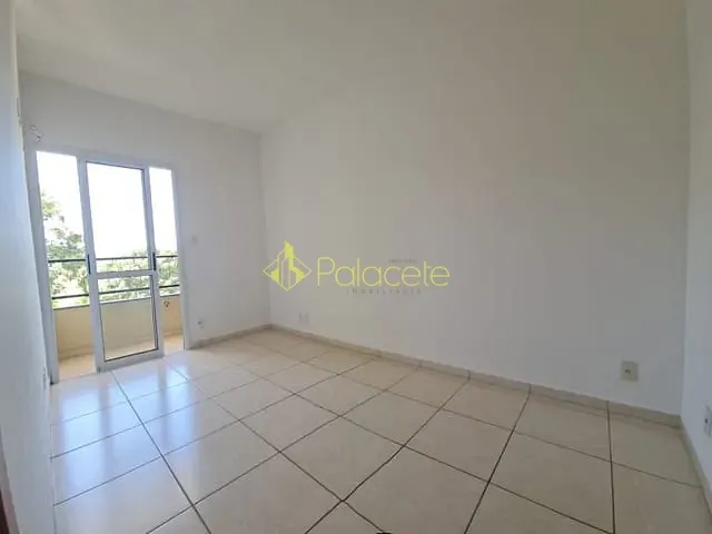 Apartamento 2 quartos e 2 banheiros, à venda, no bairro Jardim Carlota em Pindamonhangaba