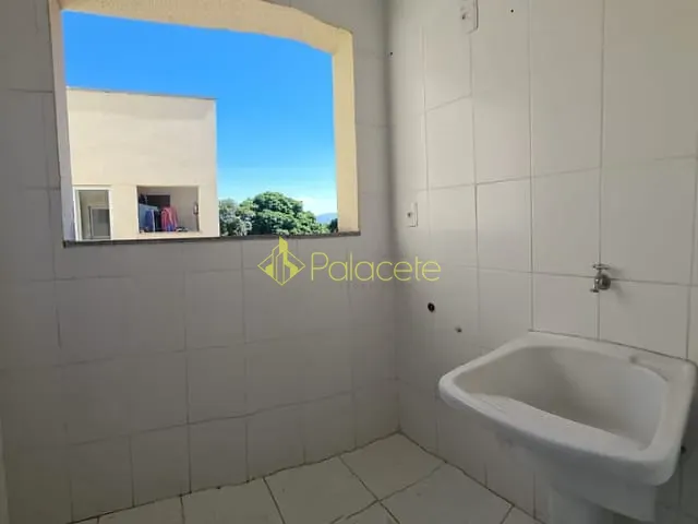 Apartamento 2 quartos e 2 banheiros, à venda, no bairro Jardim Carlota em Pindamonhangaba