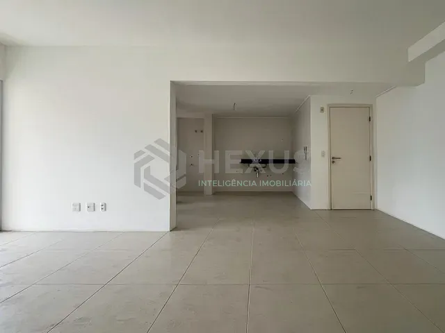 Apartamento 3 quartos e 2 banheiros, à venda, no bairro Pitangueiras em Guarujá