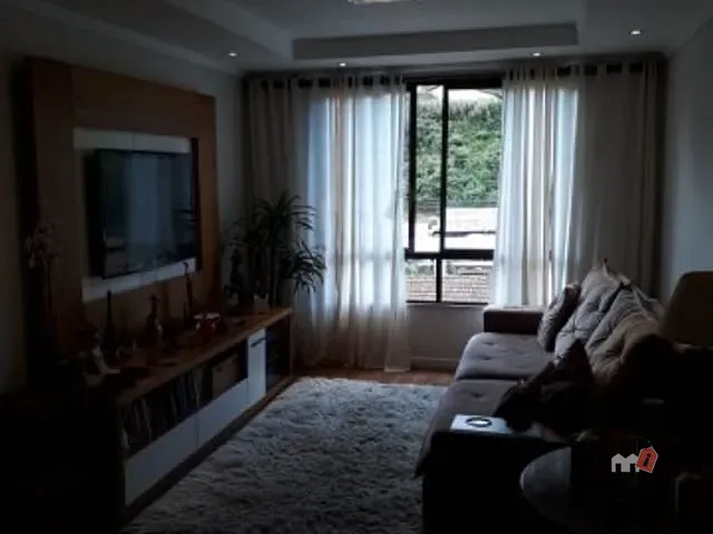 Apartamento 3 quartos e 1 banheiro, à venda, no bairro Retiro em Petrópolis