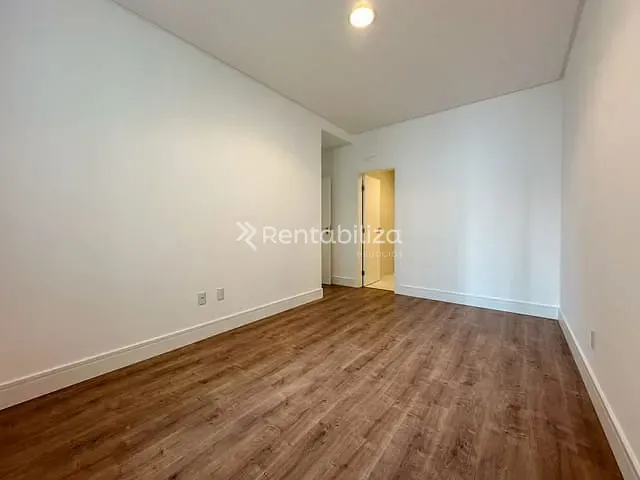 Apartamento com 311m² 4 quartos e 5 banheiros, à venda, no bairro Meia Praia em Itapema