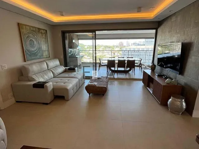 Apartamento com 161m² 3 quartos e 5 banheiros, para alugar, no bairro Vila Clementino em São Paulo
