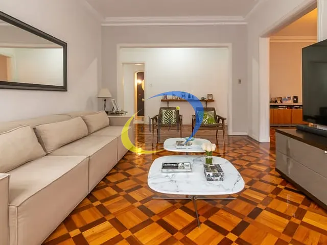 Apartamento com 327m² 4 quartos e 2 banheiros, à venda, no bairro Copacabana em Rio de Janeiro