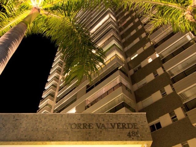 Foto do Apartamento - Ed. Torre Valverde - Apartamento à venda por R$ 1.800.000,00, Gleba Fazenda Palhano, Londrina, PR | Premier Imóveis