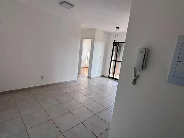 Apartamento com 57m² 3 quartos e 1 banheiro, à venda, no bairro Olímpico em Londrina