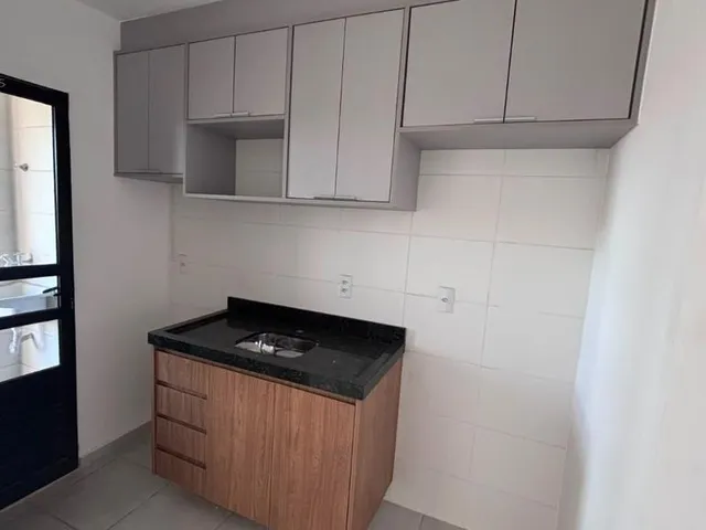 Apartamento com 57m² 3 quartos e 1 banheiro, à venda, no bairro Olímpico em Londrina