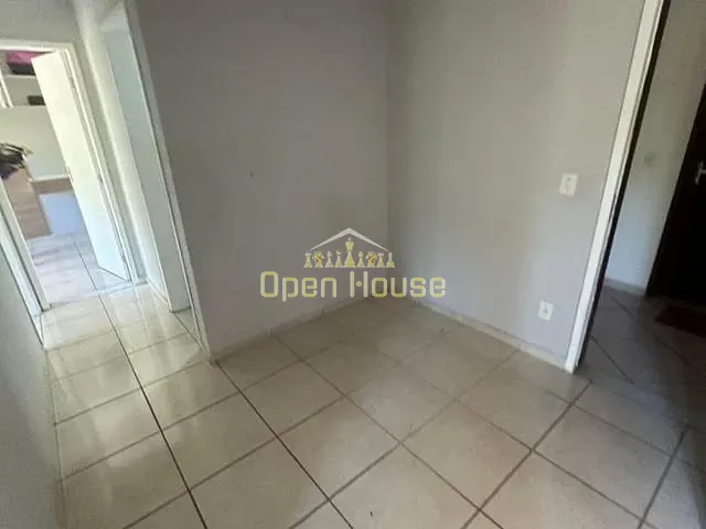 Apartamento 2 quartos e 2 banheiros, à venda, no bairro Três Poços em Volta Redonda