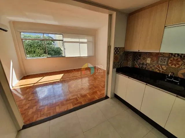 Apartamento com 90m² 2 quartos e 3 banheiros, à venda, no bairro Leblon em Rio de Janeiro