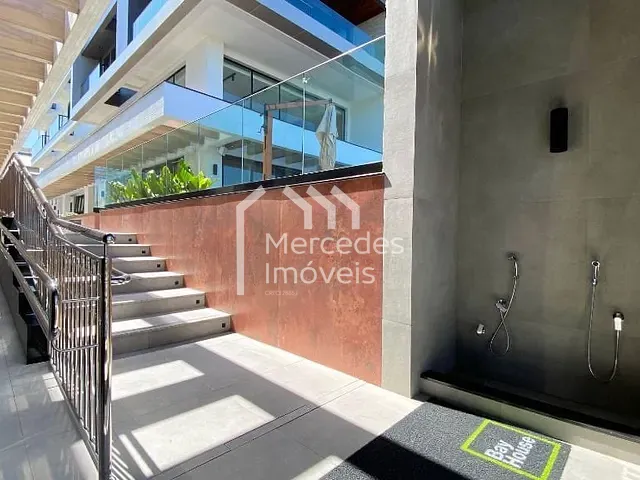 Apartamento com 327m² 4 quartos e 5 banheiros, à venda, no bairro Praia Brava em Itajaí