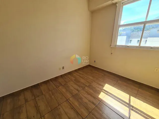 Apartamento com 37m² 1 quarto e 1 banheiro, à venda, no bairro Catete em Rio de Janeiro
