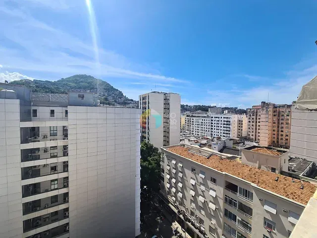 Apartamento com 37m² 1 quarto e 1 banheiro, à venda, no bairro Catete em Rio de Janeiro