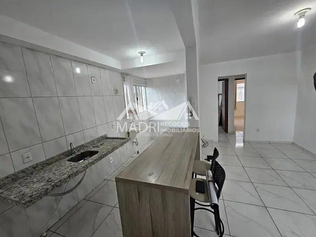 Apartamento 3 quartos e 1 banheiro, para alugar, no bairro Caminho Novo em Palhoça