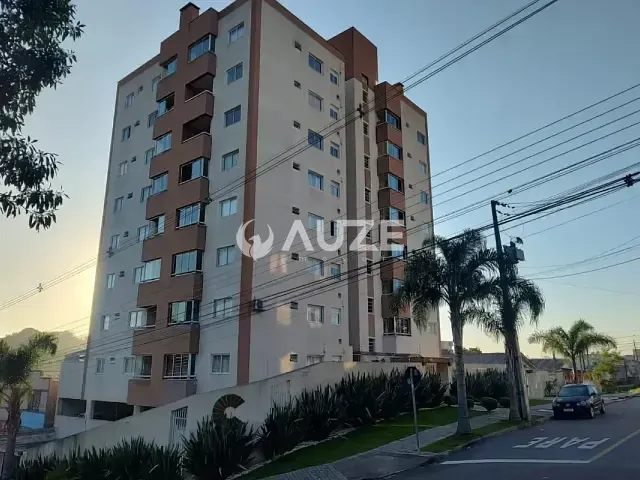 Apartamento com 65m² 2 quartos e 1 banheiro, à venda, no bairro Santa Cândida em Curitiba
