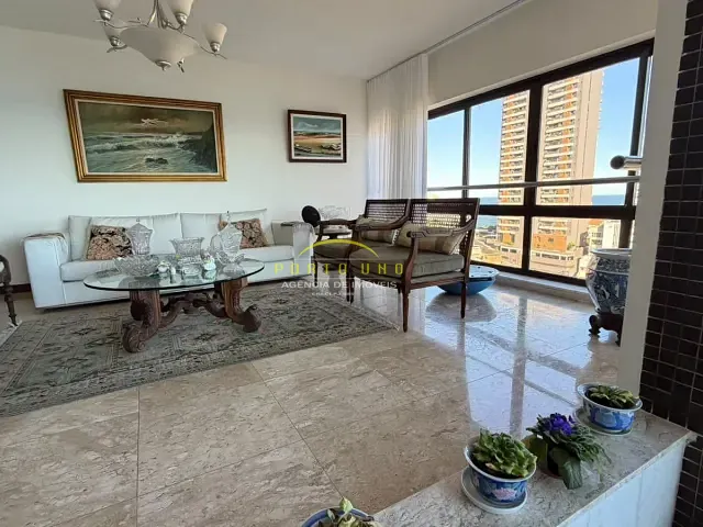 Apartamento 4 quartos e 4 banheiros, à venda, no bairro Barra em Salvador