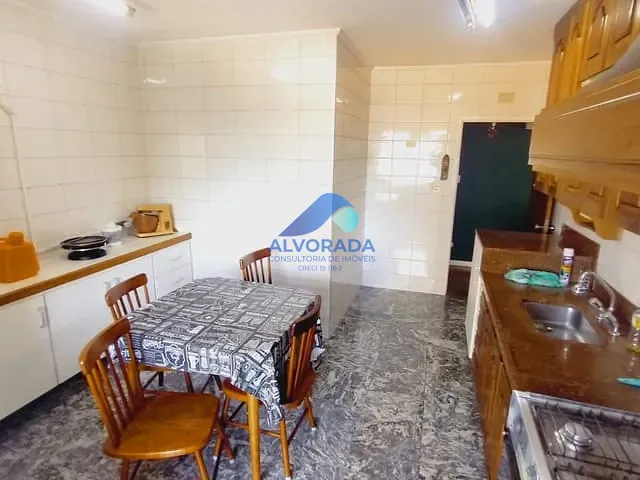 Apartamento 3 quartos e 2 banheiros, à venda ou para alugar, no bairro Jardim São Dimas em São José dos Campos