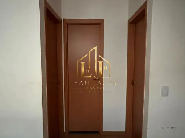 Apartamento com 40m² 2 quartos e 1 banheiro, à venda ou para alugar, no bairro Bela Marina em Cuiabá