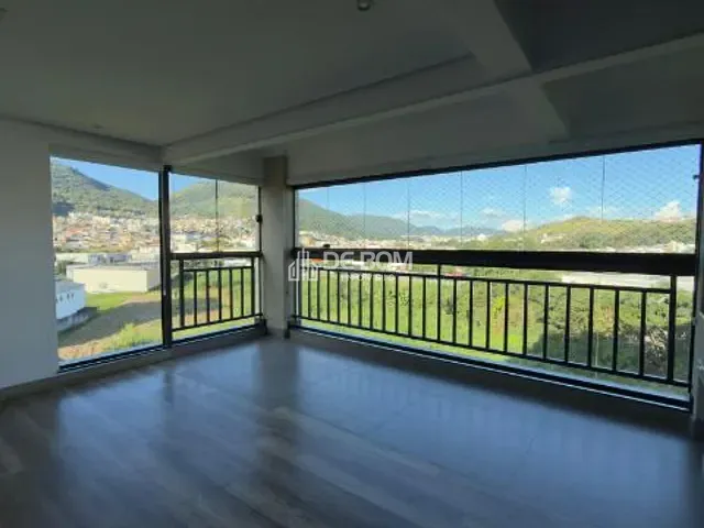 Apartamento com 160m² 3 quartos e 3 banheiros, para alugar, no bairro Jardim Elvira Dias em Poços de Caldas