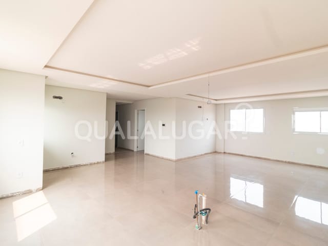 Apartamento 5 quartos e 2 banheiros, para alugar, no bairro Humaitá em Tubarão