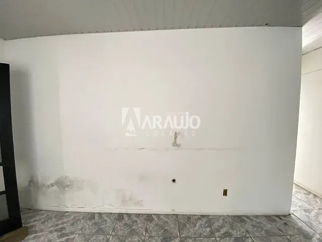Apartamento 3 quartos e 1 banheiro, para alugar, no bairro Centro em Itajaí