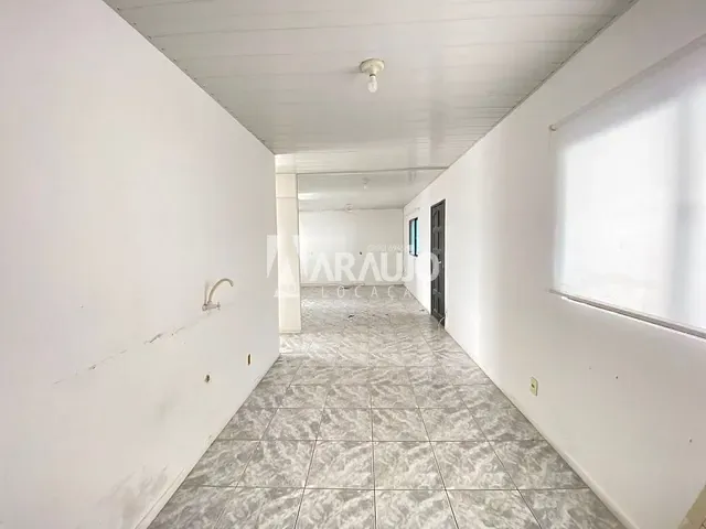Apartamento 3 quartos e 1 banheiro, para alugar, no bairro Centro em Itajaí