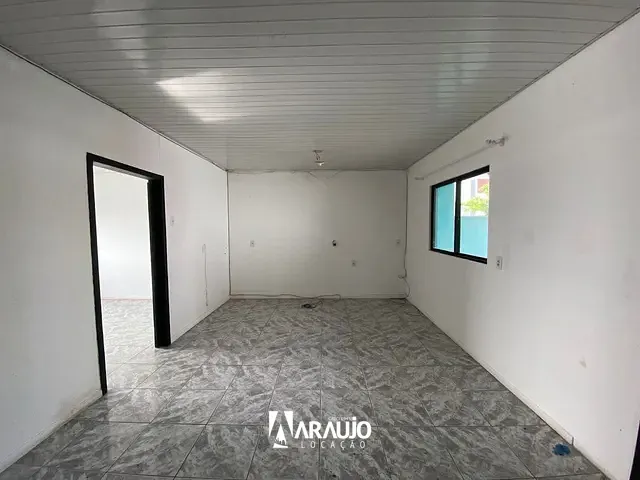 Apartamento 3 quartos e 1 banheiro, para alugar, no bairro Centro em Itajaí