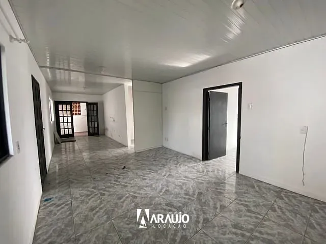 Apartamento 3 quartos e 1 banheiro, para alugar, no bairro Centro em Itajaí