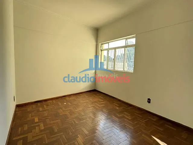 Apartamento com 114m² 3 quartos e 1 banheiro, à venda, no bairro Ano Bom em Barra Mansa
