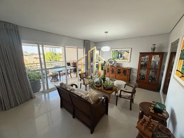 Apartamento com 206m² 3 quartos e 4 banheiros, à venda, no bairro Quilombo em Cuiabá