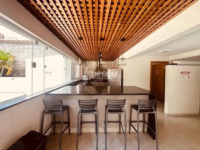 Apartamento com 180m² 3 quartos e 2 banheiros, para alugar, no bairro Centro em Poços de Caldas