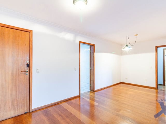 Apartamento 3 quartos e 1 banheiro, para alugar, no bairro São Francisco em Curitiba